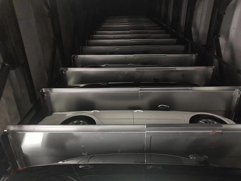 Vertical Lift Parking Device